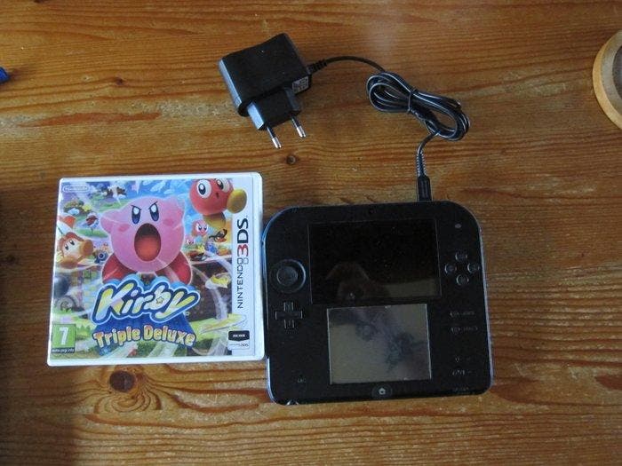 Nintendo - 2DS - with 3DS Kirby triple deluxe -, Spelcomputers en Games, Spelcomputers | Overige Accessoires