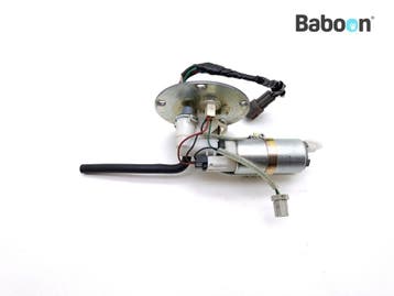 Benzinepomp Suzuki VZR 1800 / M 1800 (VZR1800 M1800), Motoren, Verzenden, Gebruikt