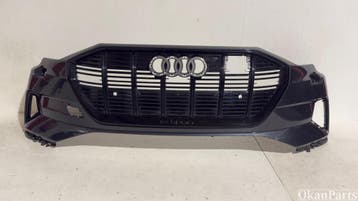 Audi e-Tron voorbumper 4KE807437, Ophalen, Gebruikt, Voor, Bumper