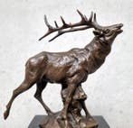 Beeldje - Deer - stag - Brons, Marmer