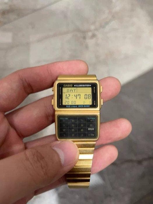 Casio Data Bank DBC-611G - calculator watch - Computer, Spelcomputers en Games, Spelcomputers | Overige Accessoires