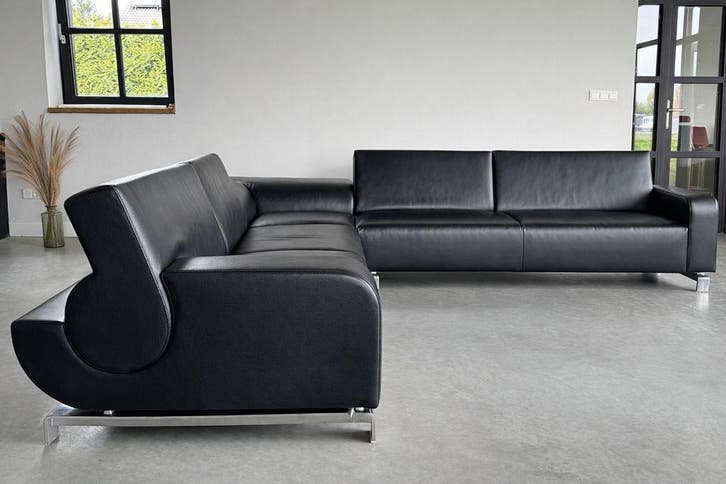 Leolux Hoekbank B Flad  – zwart Leder | Als nieuw, Huis en Inrichting, Banken | Bankstellen, 300 cm of meer, 75 tot 100 cm, Hoekbank