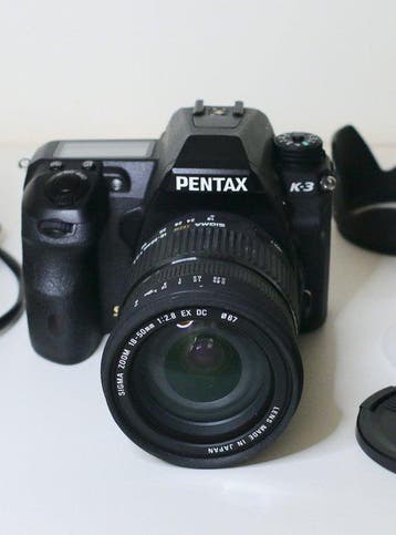 Pentax K3 + Sigma EX 2,8/18-50mm Digitale reflex camera, Nieuw