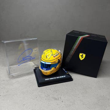 Ferrari - Lewis Hamilton - 2025 Miami GP - 2025 - Helm op, Verzamelen, Nieuw