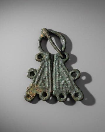 Viking periode Brons Penannulair ‘Omega’ speld