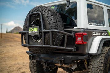 DV8 18-25 Jeep Wrangler JL Body Mounted Tire Carrier, Ophalen of Verzenden, Nieuw