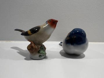 Herend, Royal Copenhagen - Figuur - Two Hand-Painted Birds –