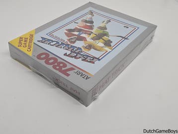 Atari 7800 - Hat Trick - New & Sealed, Spelcomputers en Games, Games | Atari, Verzenden, Gebruikt