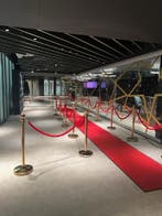 Gouden afzet paaltjes met rode loper huren - veel keus!, Ophalen of Verzenden, Nieuw, Verjaardag