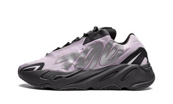 Yeezy Boost 700 MNVN Geode, Nieuw