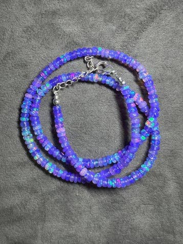 Ketting met paarse opalen uit Ethiopië + zilver 925. 37,90