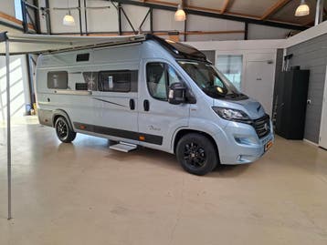 2022 Karmann Davis 640 AUTOMAAT 140PK Enkele Bedden 16500 Km, Caravans en Kamperen, Buscamper of Camperbus, Ringverwarming, Fiat