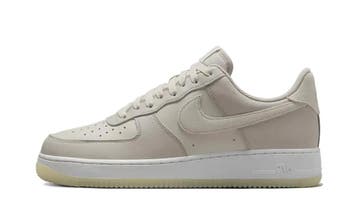 Nike Air Force 1 Low 07 LV8 Light Bone, Nieuw