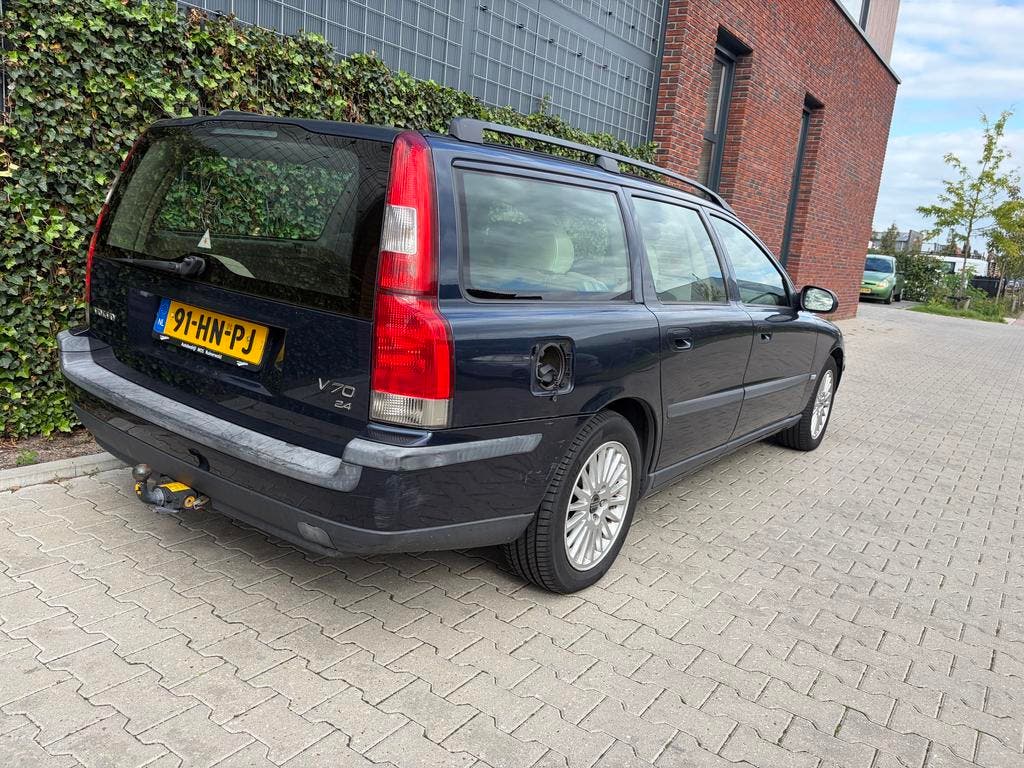 Volvo V70 2.4 170PK AUT 2001 Blauw, foto 5