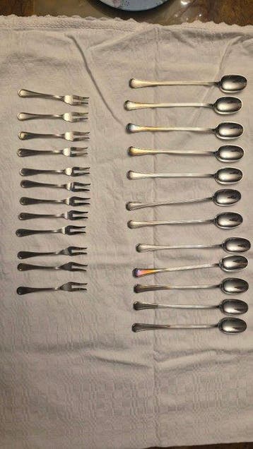 Zaramella - Bestekset voor 12 personen (24) - .800 zilver -, Antiek en Kunst