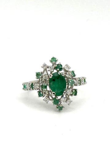 Cocktailring - 18 karaat Witgoud - 1.55ct. tw. Smaragd -