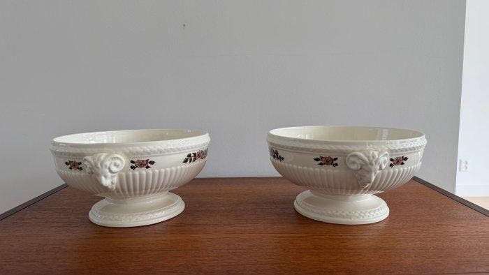 Wedgwood - Schaal (2) - Edmé Briar Rose - Porselein, Antiek en Kunst, Antiek | Meubels | Tafels