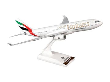 Schaal 1:200 Skymarks SKR825 Airbus 330-200 Emirates Reg...., Ophalen of Verzenden, Nieuw
