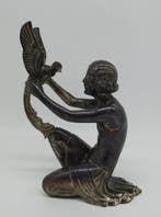 sculptuur, Jeune fille à loiseau - 17 cm - Zilverbrons