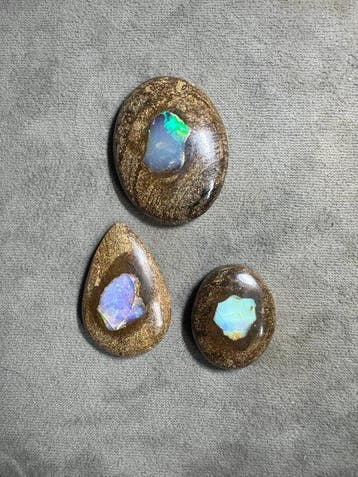 Set van 3 Boulderopalen + Ethiopische opaal - 104,70 karaat.