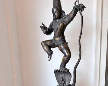 Zeer grote levensgrote Krishna die danst op Kaliya - 160 cm