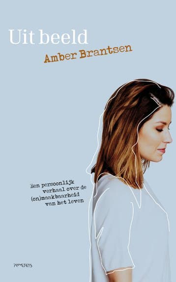 Uit beeld - Amber Brantsen 9789044644838, Boeken, Literatuur, Verzenden, Zo goed als nieuw, Amber Brantsen