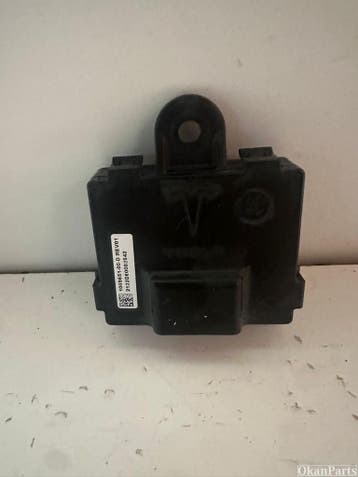 Tesla Model 3 deur portier module 1069651-00-D, Ophalen, Gebruikt