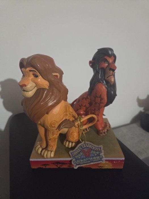 Enesco - Disney Showcase Collection - 1 - Proud and Petulant, Verzamelen, Disney