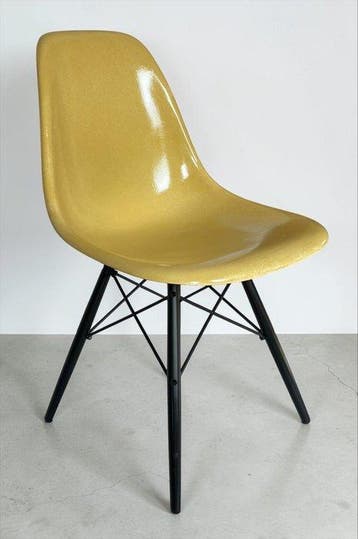 Herman Miller, Vitra - Charles & Ray Eames - Stoel - DSW -