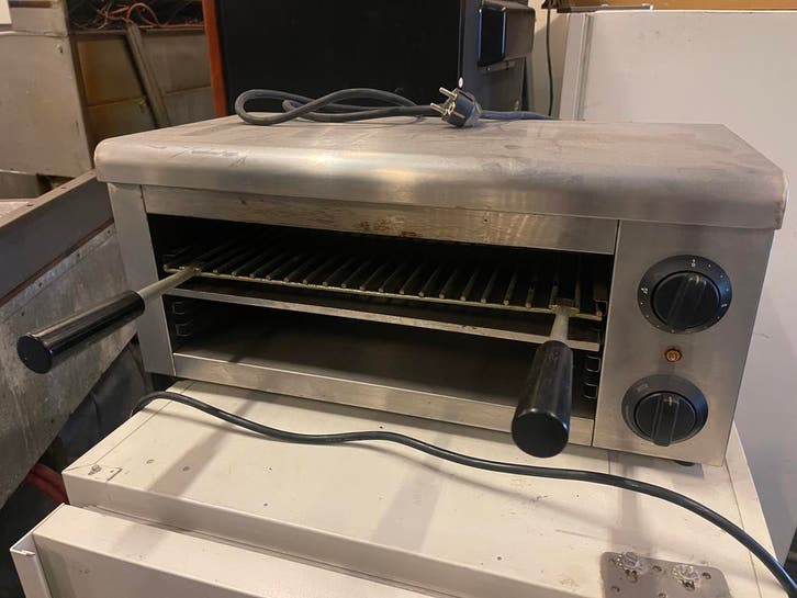 salamander grill 230v Occasie robuust, Zakelijke goederen, Horeca | Keukenapparatuur, Nieuw in verpakking, Fornuis, Frituur en Grillen
