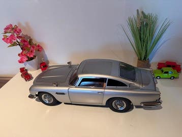 Eaglemoss 1:8 - Modelauto - Aston Martin DB 5 James Bond 007, Nieuw