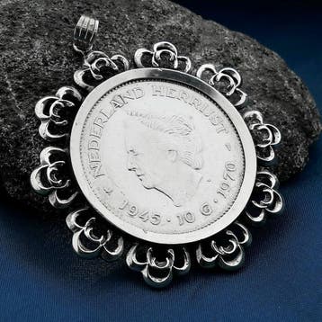 Zilveren hanger van 10 gulden munt van Juliana 1970., Ophalen of Verzenden, Gebruikt, Zilver, Overige merken