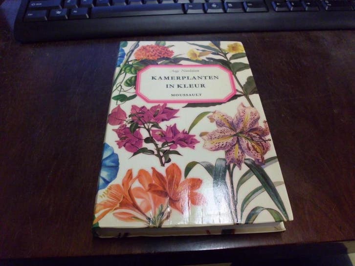 Kamerplanten in kleur 9789022610008 Aage Nicolaisen, Boeken, Overige Boeken, Gelezen, Verzenden