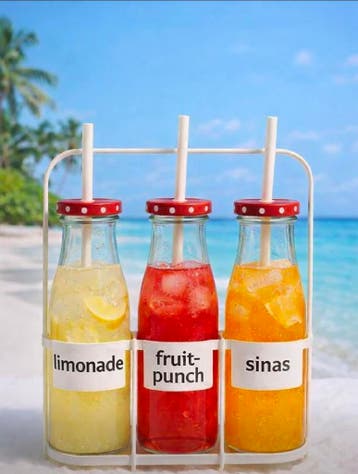3 glazen drinkflessen met rietje in rek Zomer inspiratie, Verzenden, Nieuw