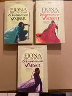 Fiona McIntosh - De Kronieken van Vallisar Trilogie Compleet, Ophalen of Verzenden, Zo goed als nieuw