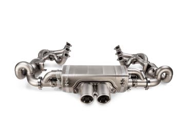 Dit betreft een Porsche 992 . 2 GT3 & GT3 Touring Akrapovic, Verzenden