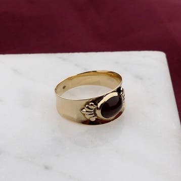 Vintage gouden zegelring met granaat, Sieraden, Tassen en Uiterlijk, Ringen, Gebruikt, Overige kleuren, Ophalen of Verzenden, 17 tot 18