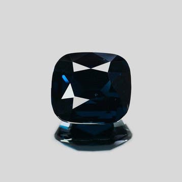 1 pcs Blauw Spinel - 7.03 ct - Lotus Gemology - Blauwe, Nieuw