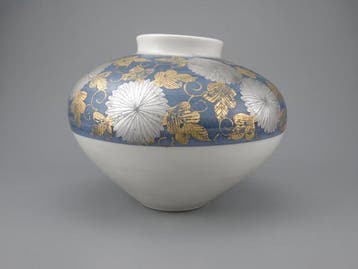 Fine Japanese Vintage Arita-Imari Ware Porcelain Flower Vase, Antiek en Kunst
