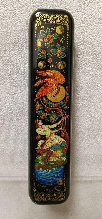 Palekh - Lacquered box, case, or pen holder featuring a