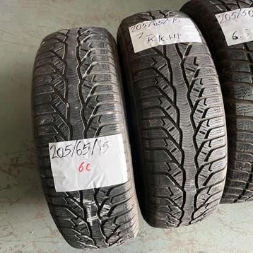 2 x Kleber Krisalp HP 205-65-15 Winterbanden 7mm, Gebruikt, 15 inch, Band(en), Personenwagen