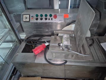 Veiling Chocolade tempereermachine met trilplaat, Gebruikt, Bakkerij en Slagerij