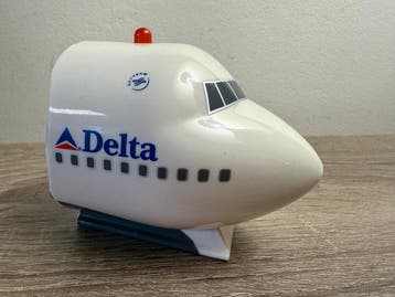 Klok - Unique Delta Air Lines Digital Projection Travel