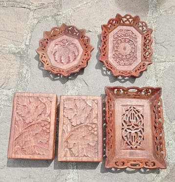 Decoratief dienblad (5) - Indonesië - Set van dozen en