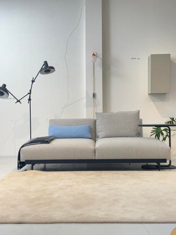Muuto In Situ 2 seater- in Kvrat Divina melange met kussens, Huis en Inrichting, Banken | Bankstellen, Ophalen, 100 tot 125 cm