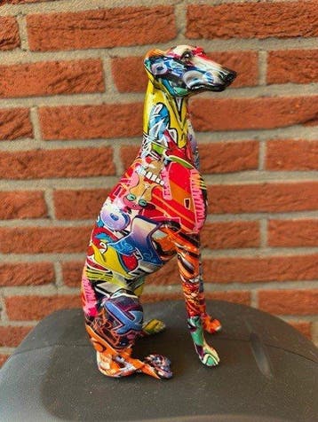 Beeldje - street a pop graffiti hond greyhound whippet, Antiek en Kunst