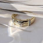 18 Krt. Bicolor gouden ring met hartje en diamant 0,07 ct., Gebruikt, Overige kleuren, Ophalen of Verzenden, 17 tot 18