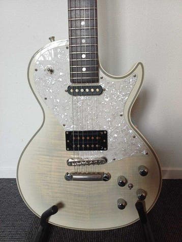 Edwards - E-KA-90 SIAM SHADE KAZUMA Hard case - -, Nieuw
