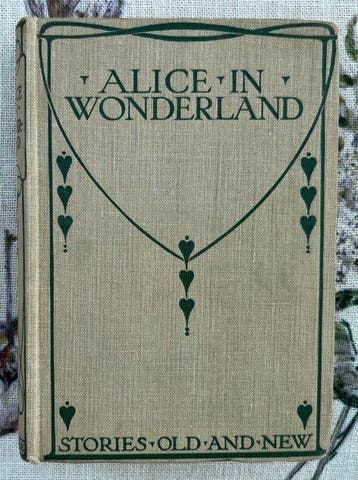 Lewis Carroll - Alices Adventures in Wonderland - 1928
