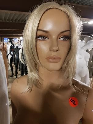 Gebruikt damespoppen etalagepoppen incl. pruik blond